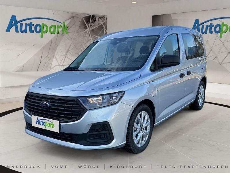 Neu Ford Tourneo Trend 150 PS (110 kW) 2026 Silber Van / Kleinbus