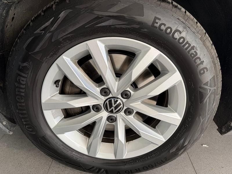 Gebraucht VW Passat Business 150 PS (110 kW) 2024 Silber  metallic Kombi