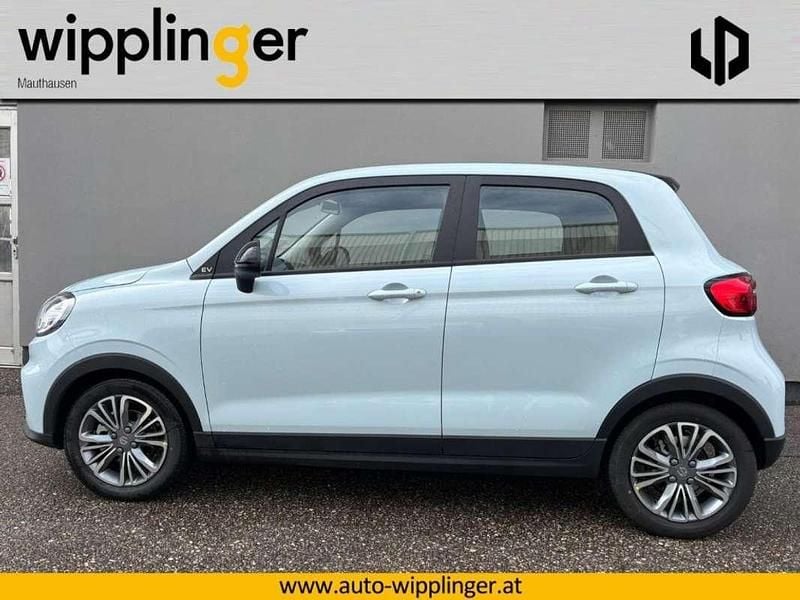 Neu Leapmotor T03 69 kW (94 PS) 2025 Grau Kleinwagen