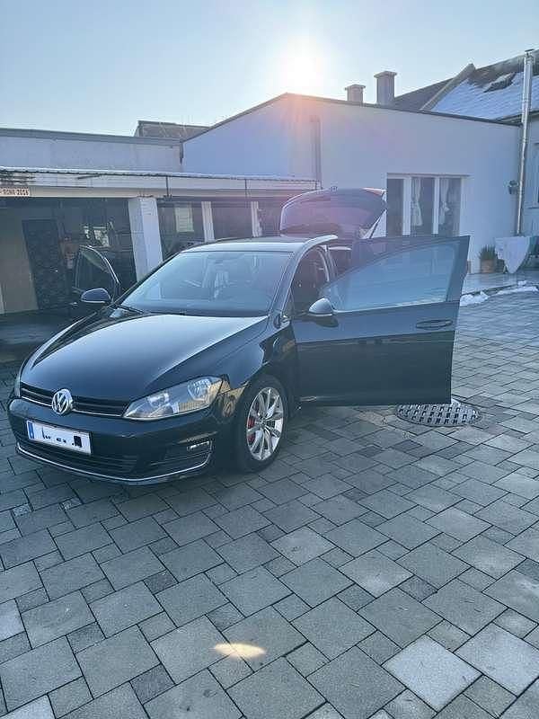 Gebraucht VW Golf VII Highline 105 PS (77 kW) 2012 Limousine