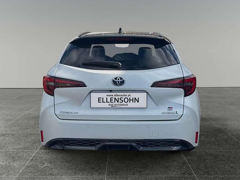 Gebraucht Toyota Corolla Sport 152 PS (111 kW) 2023 Weiß Kombi