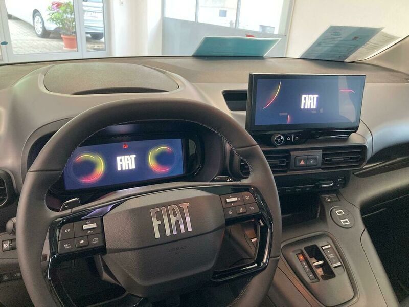 Neu Fiat Doblò 131 PS (96 kW) 2025 Van / Kleinbus