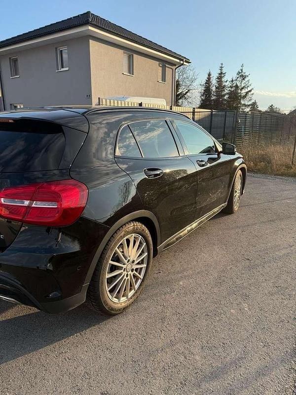 Gebraucht Mercedes GLA220 170 PS (125 kW) 2014 SUV