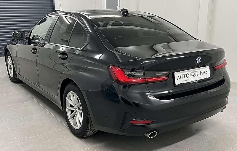 Gebraucht BMW 318 Advantage 150 PS (110 kW) 2019 Schwarz Limousine
