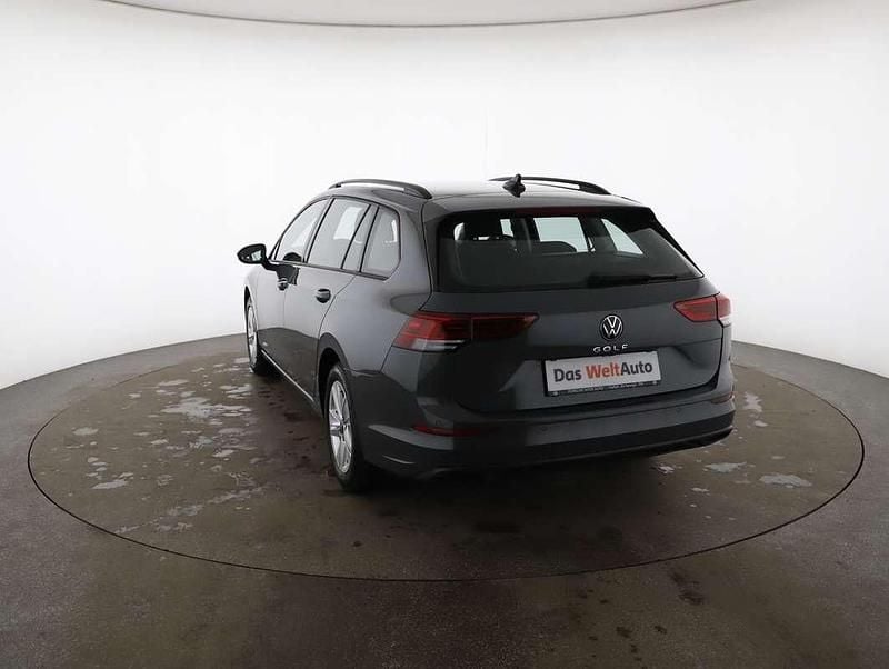 Gebraucht VW Golf VIII Life 116 PS (85 kW) 2023 Grau Kombi