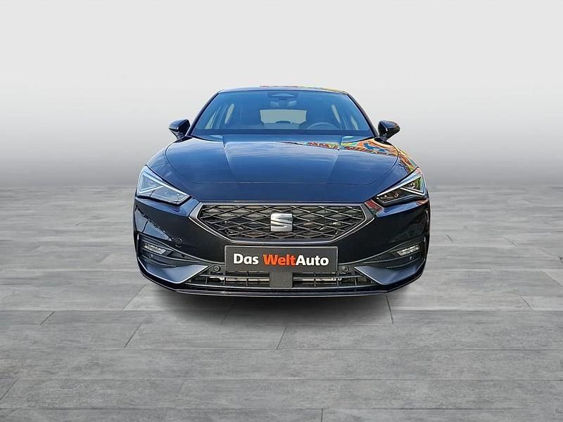 Neu Seat Leon FR 116 PS (85 kW) 2026 Schwarz  metallic Limousine