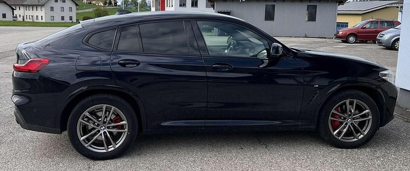Gebraucht BMW X4 M Sport 190 PS (139 kW) 2021 Schwarz SUV
