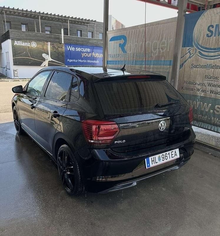 Gebraucht VW Polo 65 PS (47 kW) 2018 Schwarz Limousine