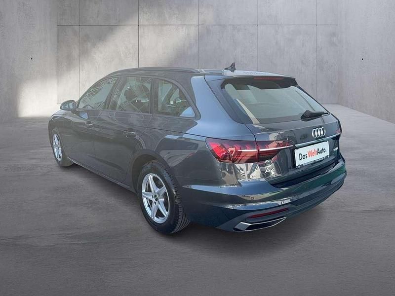 Gebraucht Audi A4 Design 136 PS (100 kW) 2022 Hellgrau  metallic Kombi