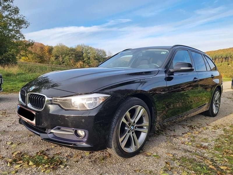 Gebraucht BMW 316 Sport Line 116 PS (85 kW) 2014 Schwarz Kombi