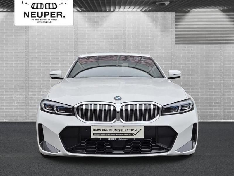 Gebraucht BMW 320 Shadowline 190 PS (139 kW) 2024 Weiß Limousine