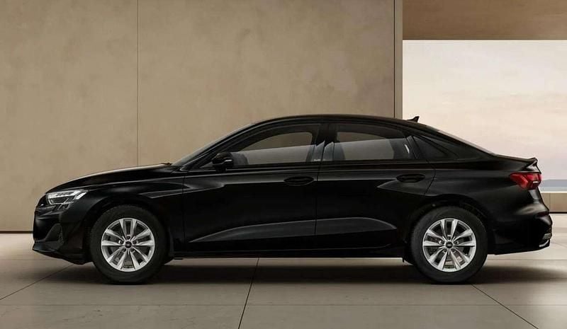 Neu Audi A3 Ambiente 116 PS (85 kW) 2025 Schwarz Limousine