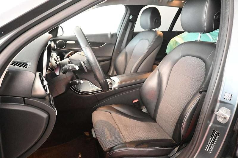 Gebraucht Mercedes E220 Edition 170 PS (125 kW) 2017 Grau Coupé