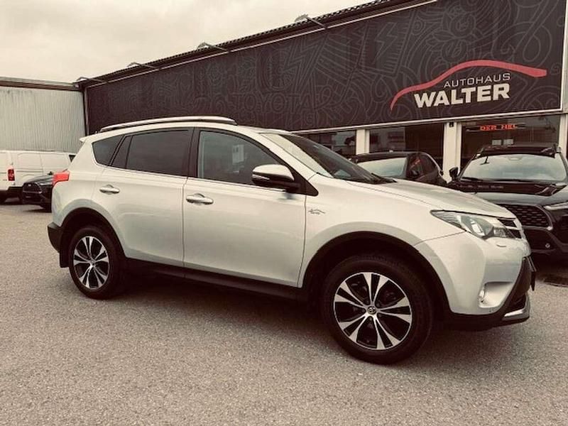 Gebraucht Toyota RAV4 151 PS (111 kW) 2014 Silber SUV