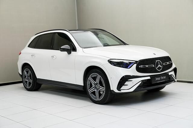 Gebraucht 2023 Mercedes GLC220 Limousine | € 66.900 (Teuer) - Bild 1/4