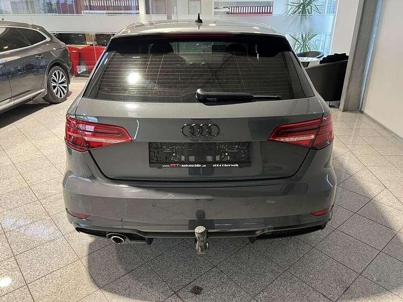Gebraucht Audi A3 S-Line 116 PS (85 kW) 2019 Grau Limousine