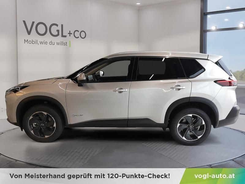 Neu Nissan X-Trail N-Connecta 214 PS (157 kW) 2025 Silber SUV