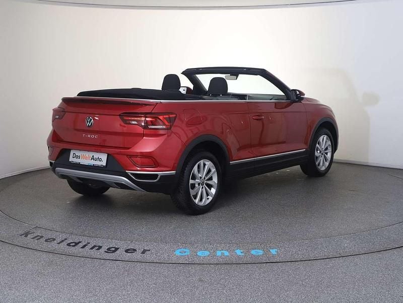 Rot Gebraucht 2024 VW T-Roc Cabriolet Style Cabrio | € 28.490 - Bild 1/2