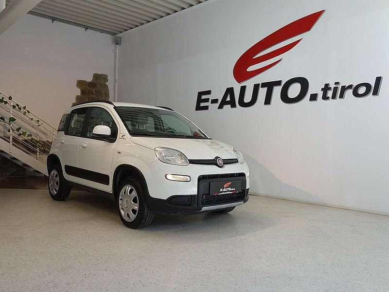 Gebraucht Fiat Panda 4x4 86 PS (63 kW) 2016 Weiß Kleinwagen