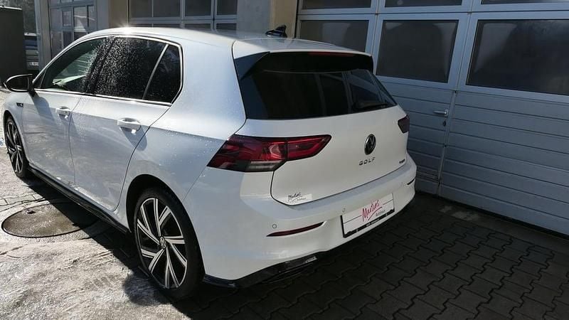 Gebraucht VW Golf VIII R-line 150 PS (110 kW) 2024 Weiss  metallicperleffekt Limousine