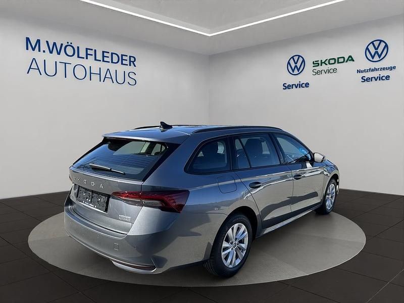 Gebraucht Skoda Octavia Selection 150 PS (110 kW) 2025 Mittelgrau  metallic Kombi