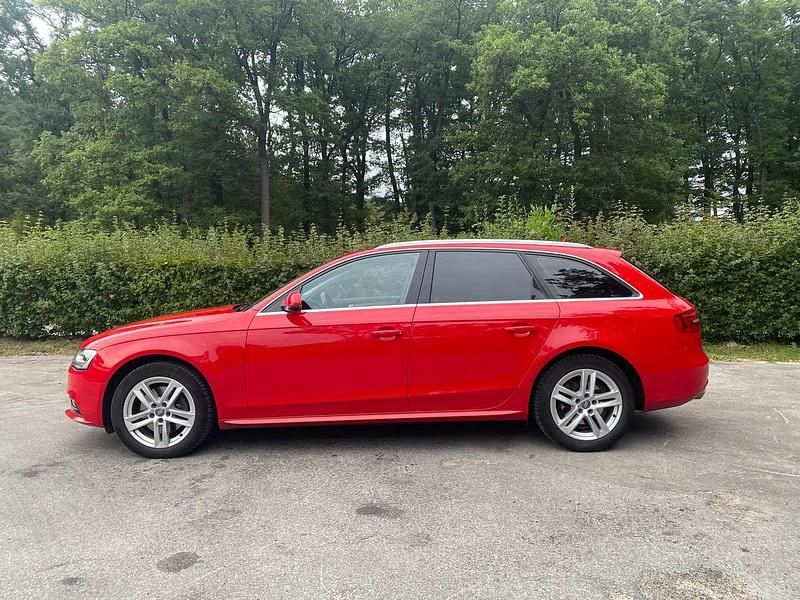 Gebraucht Audi A4 245 PS (180 kW) 2013 Rot Kombi