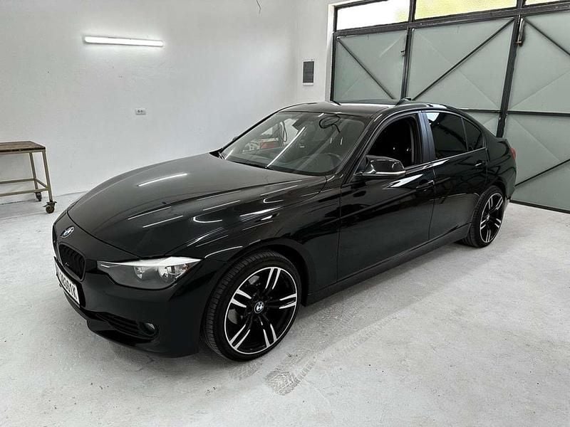 Schwarz Gebraucht 2012 BMW 320 Efficient Dynamics Limousine | € 7.300 (Guter Preis) - Bild 1/4