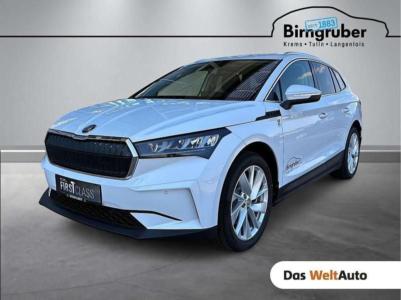 Weiss metallic Gebraucht 2024 Skoda Enyaq iV SUV | € 49.970 (Fairer Preis) - Bild 1/4