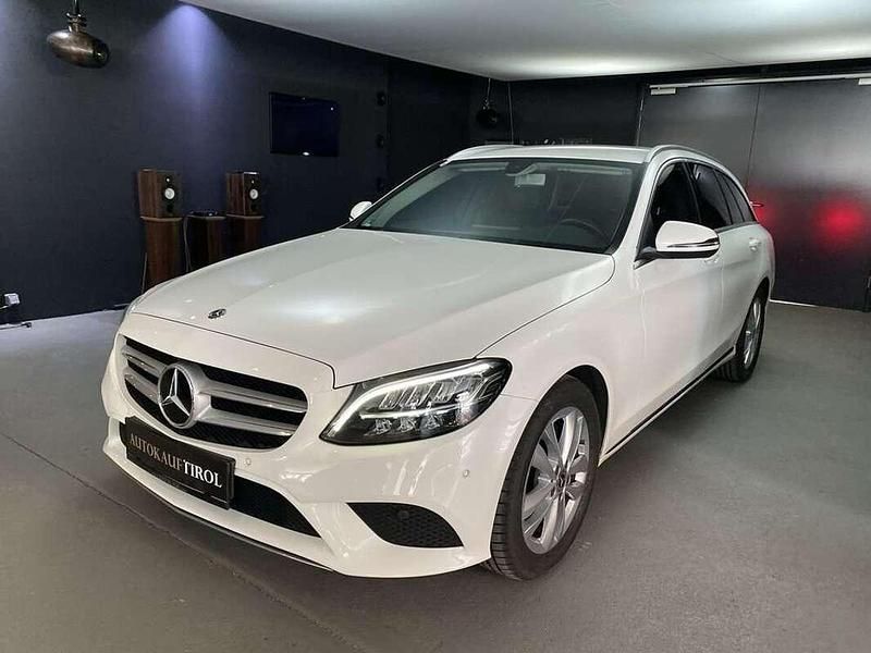 Weiß Gebraucht 2019 Mercedes C200 Kombi | € 23.550 (Fairer Preis) - Bild 1/4