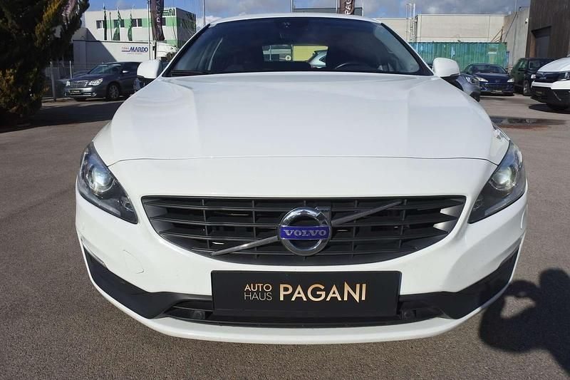 Gebraucht Volvo V60 150 PS (110 kW) 2016 Weiß Kombi