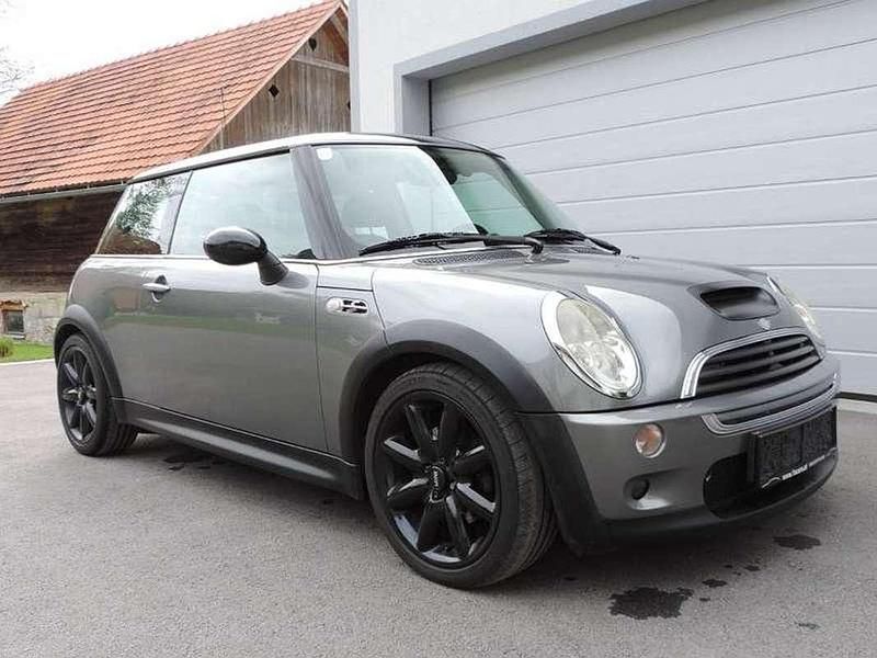 Grau Gebraucht 2003 Mini Cooper S Kleinwagen | € 3.700 - Bild 1/4