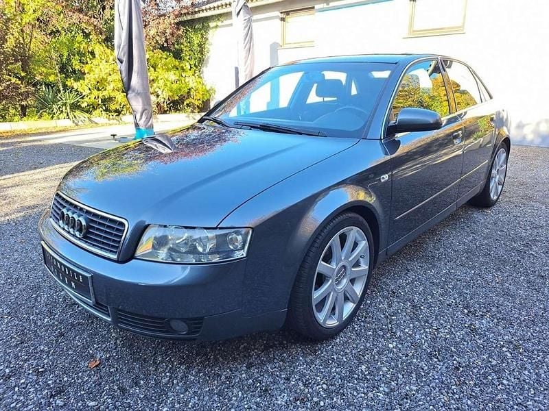 Grau Gebraucht 2002 Audi A4 S-Line Limousine | € 2.500 (Guter Preis) - Bild 1/4