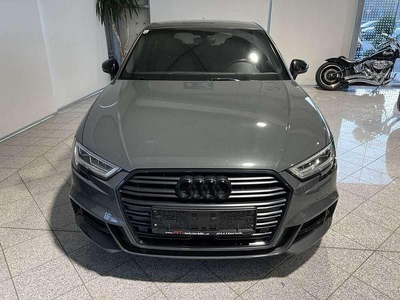 Gebraucht Audi A3 S-Line 116 PS (85 kW) 2019 Grau Limousine