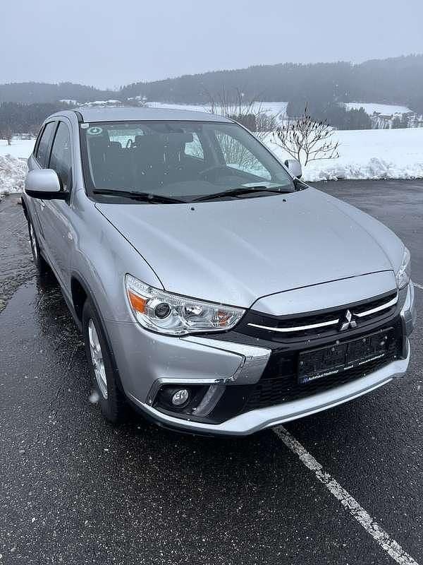 Gebraucht Mitsubishi ASX Inform 117 PS (86 kW) 2019 Silber SUV