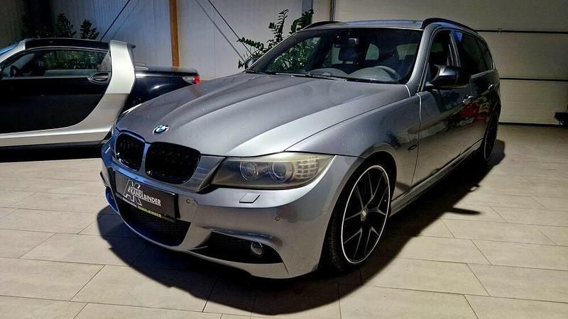 Grau Gebraucht 2008 BMW 330 M Sport Kombi | € 9.999 (Guter Preis) - Bild 1/4