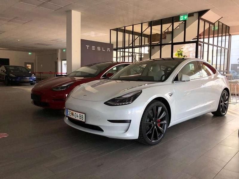 Gebraucht 2019 Tesla Model 3 Performance Limousine | € 23.990 (Fairer Preis) - Bild 1/4