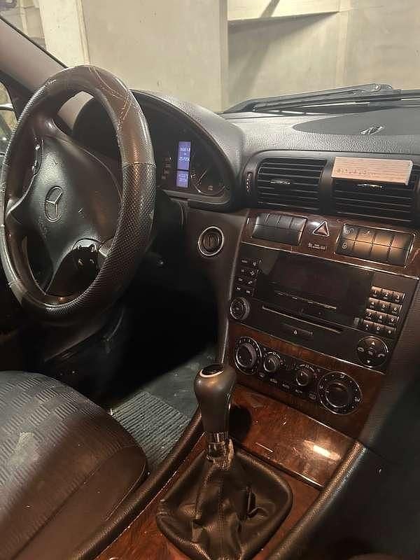 Gebraucht Mercedes C200 Classic 122 PS (89 kW) 2005 Bronze Limousine