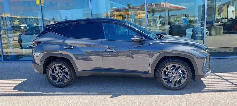 Neu Hyundai Tucson 160 PS (117 kW) 2025 Grau SUV