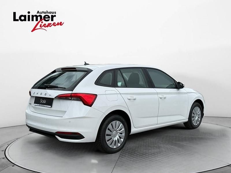 Gebraucht Skoda Scala Essence 95 PS (69 kW) 2025 Weiss  normal Kleinwagen