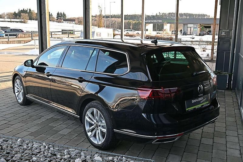 Gebraucht VW Passat GTE 156 PS (114 kW) 2022 Schwarz Kombi