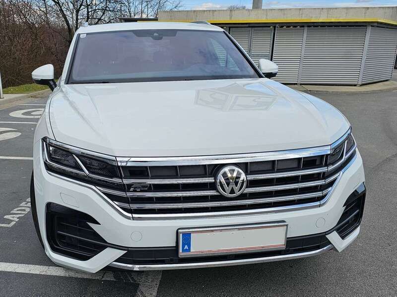 Weiß Gebraucht 2019 VW Touareg R-line SUV | € 48.000 (Fairer Preis) - Bild 1/4