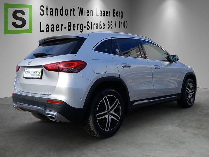 Gebraucht Mercedes GLA250 Progressive 160 PS (117 kW) 2022 Silber SUV