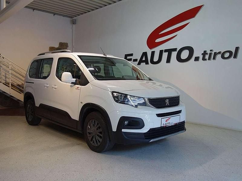 Weiß Gebraucht 2019 Peugeot Rifter Van / Kleinbus | € 19.990 (Teuer) - Bild 1/4