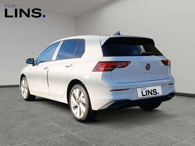 Neu VW Golf VIII 116 PS (85 kW) 2025 Weiß Limousine