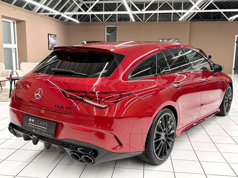 Gebraucht Mercedes CLA35 AMG Shooting Brake AMG 306 PS (225 kW) 2022 Rot Kombi