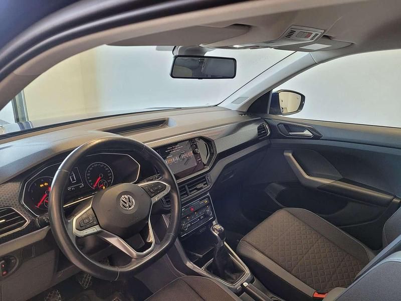 Gebraucht VW T-Cross Style 116 PS (85 kW) 2019 Dunkelblau  metallic SUV