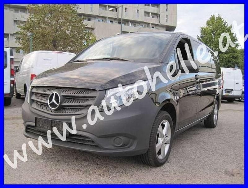 Gebraucht Mercedes Vito 163 PS (119 kW) 2022 Schwarz Van