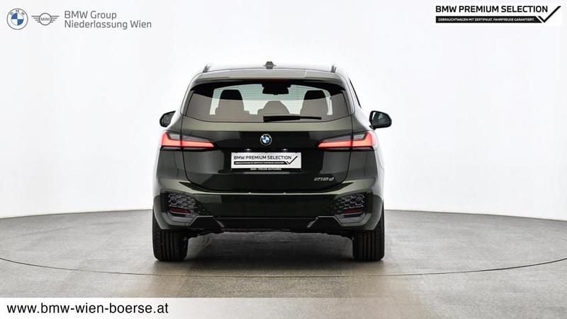 Gebraucht BMW 218 Active Tourer Efficient Dynamics 150 PS (110 kW) 2025 Grün Van / Kleinbus