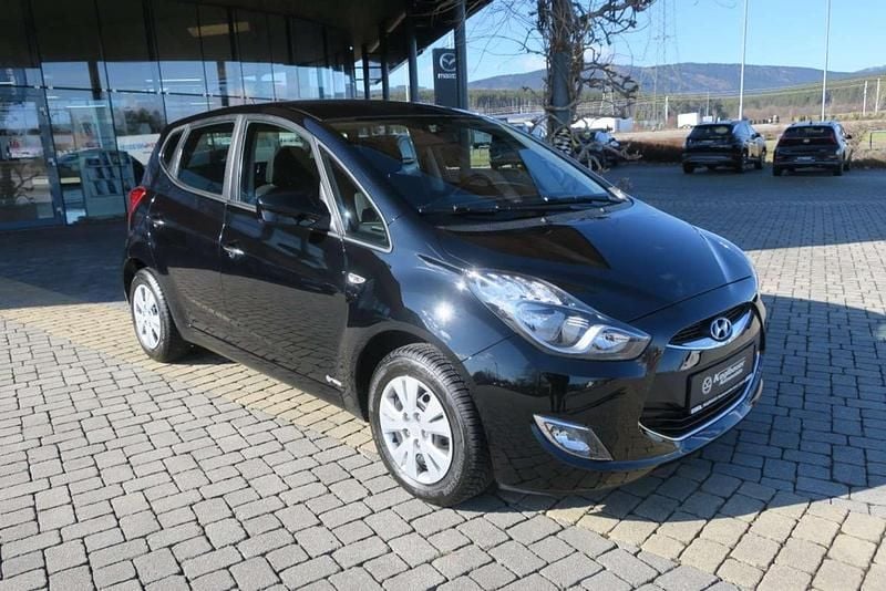 Gebraucht Hyundai ix20 90 PS (66 kW) 2013 Schwarz Kleinwagen