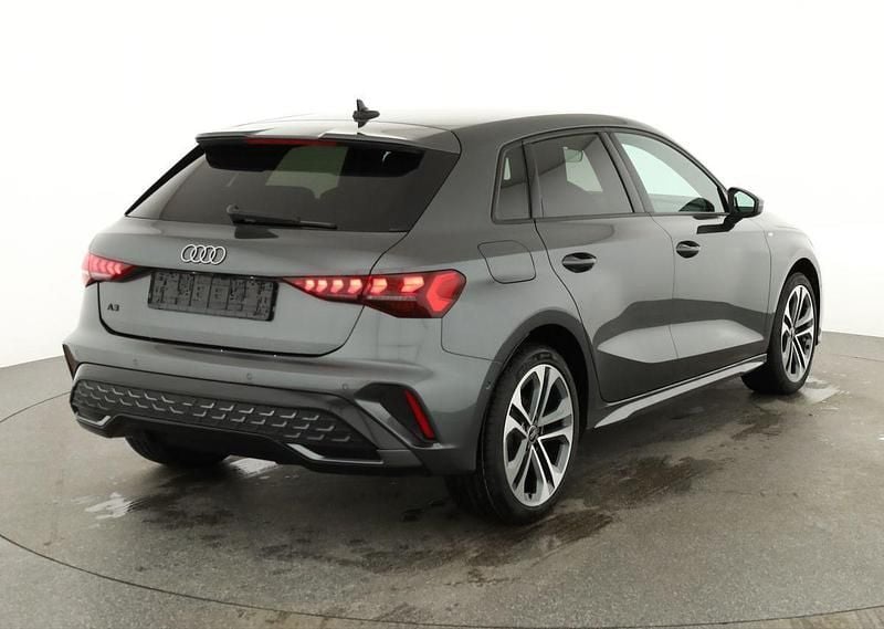Neu Audi A3 S-Line 150 PS (110 kW) 2025 Grau Limousine